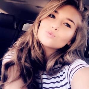 Meet your Posher, Abbie